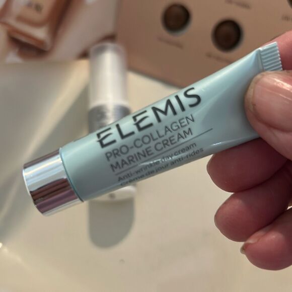 Beauty Bundle NWT - Picture 4 of 7